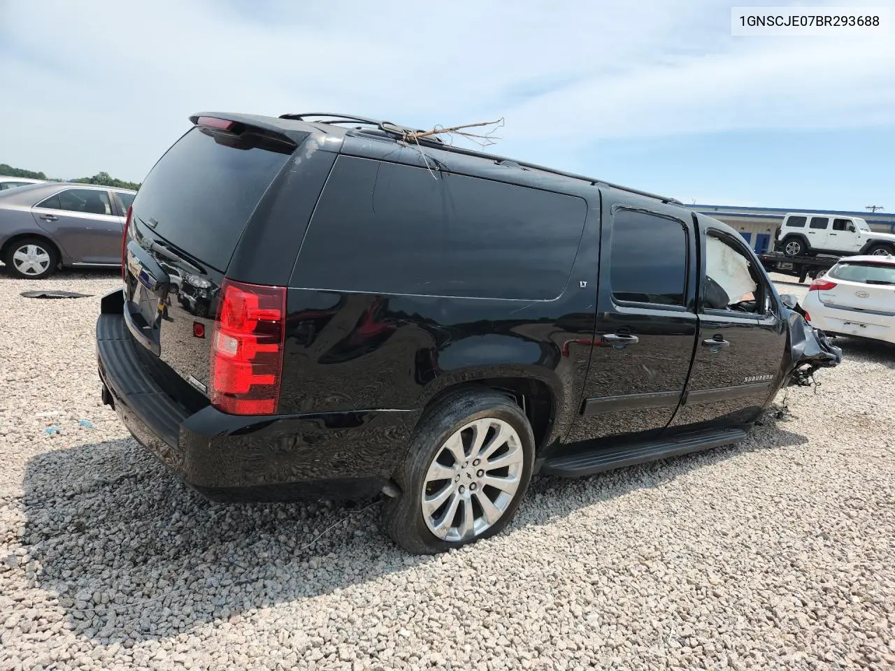2011 Chevrolet Suburban C1500 Lt VIN: 1GNSCJE07BR293688 Lot: 85976425