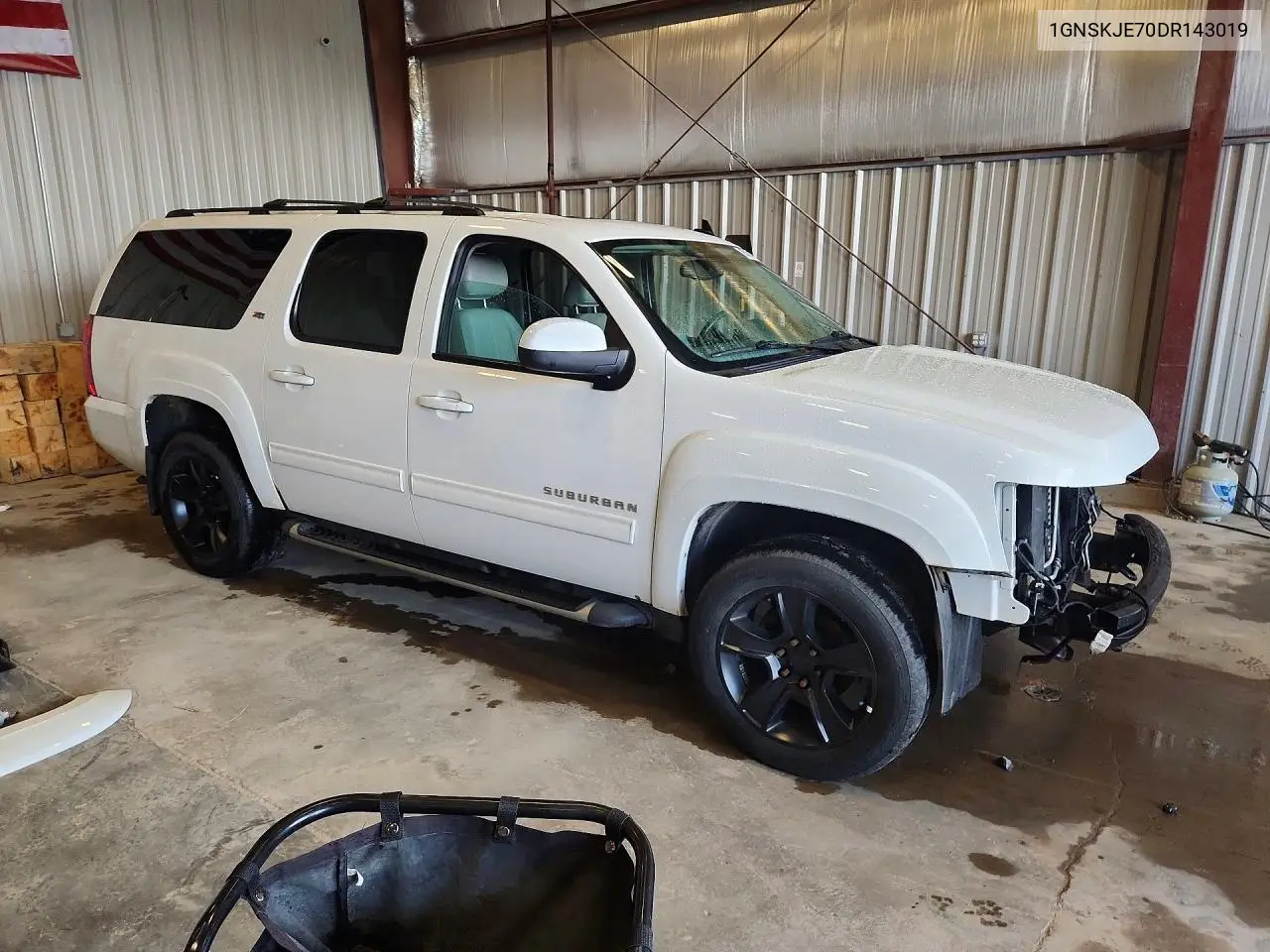 2013 Chevrolet Suburban K1500 Lt VIN: 1GNSKJE70DR143019 Lot: 85604755