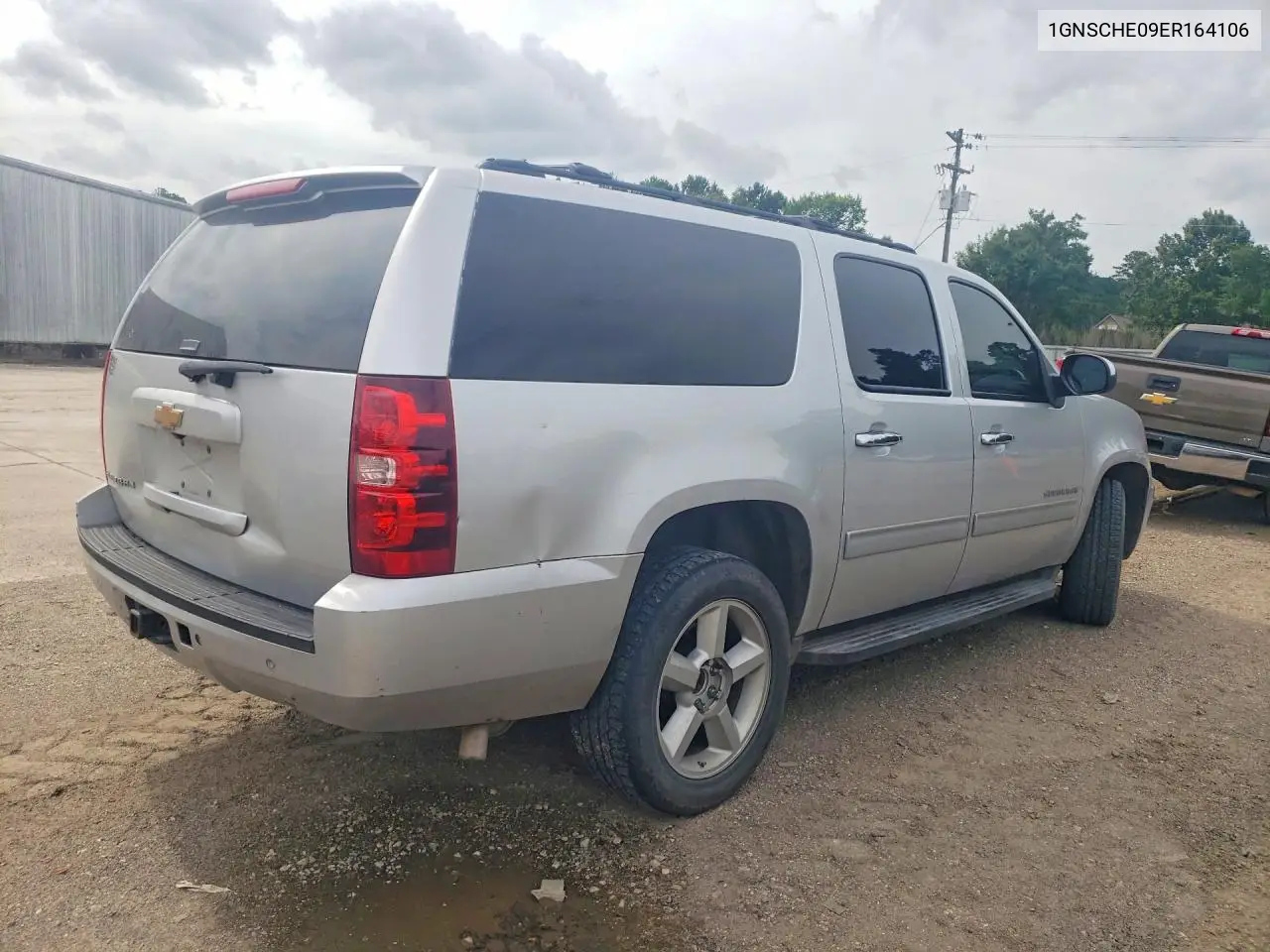 2014 Chevrolet Suburban C1500 Ls VIN: 1GNSCHE09ER164106 Lot: 56288386
