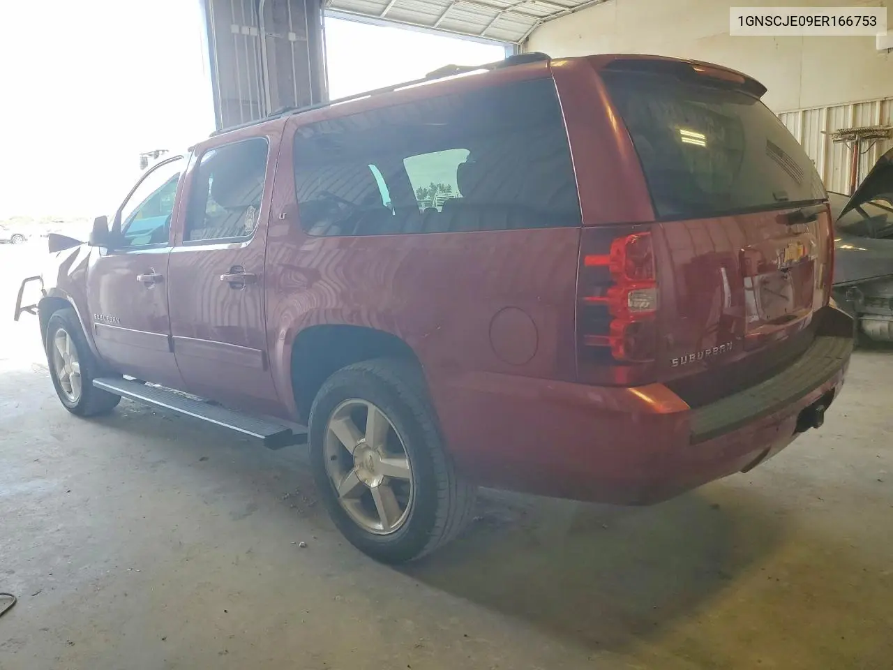 2014 Chevrolet Suburban C1500 Lt VIN: 1GNSCJE09ER166753 Lot: 60680356