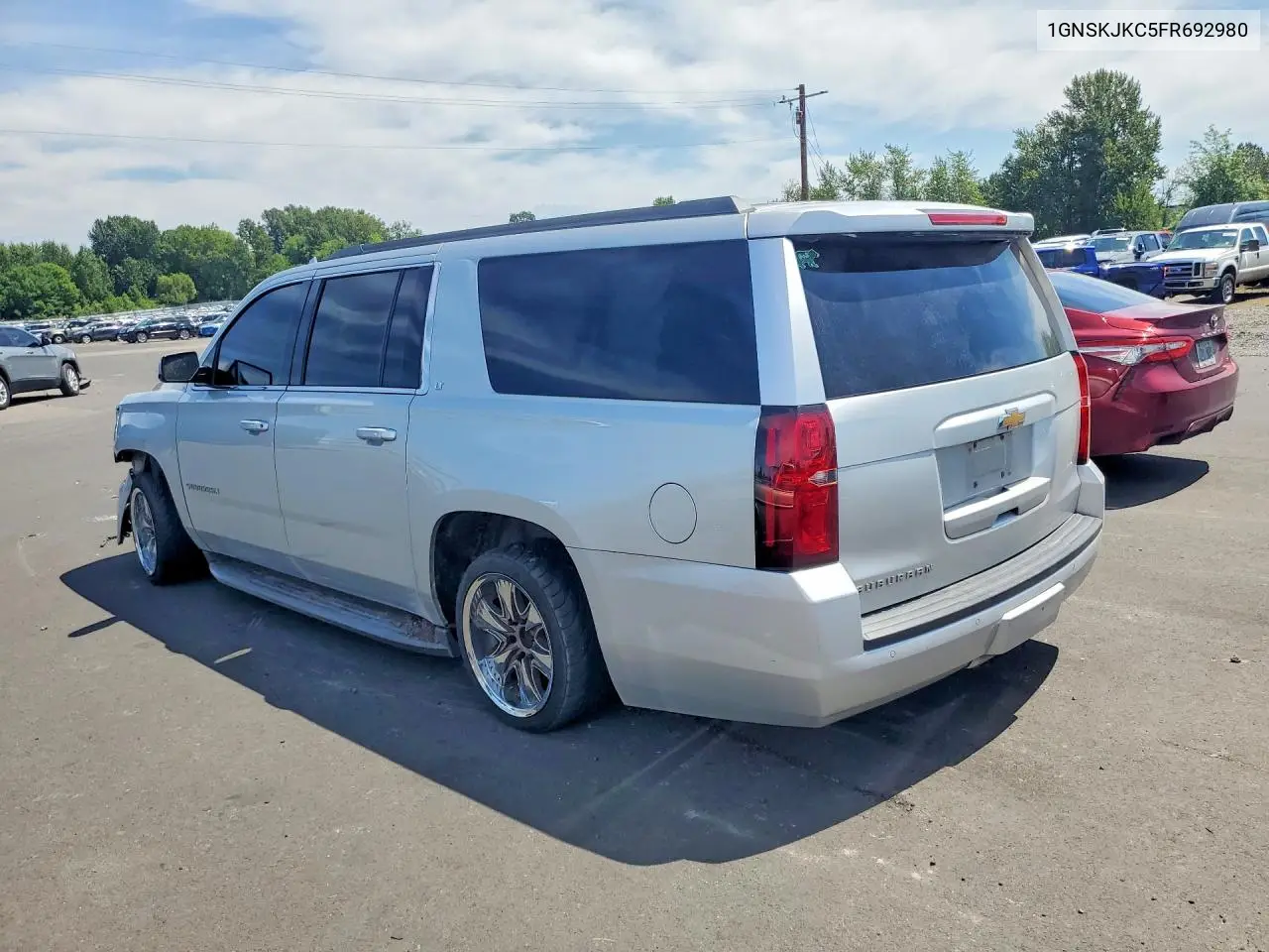 2015 Chevrolet Suburban K1500 Lt VIN: 1GNSKJKC5FR692980 Lot: 59807406