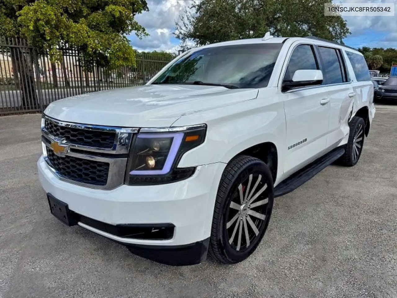 1GNSCJKC8FR505342 2015 Chevrolet Suburban C1500 Lt
