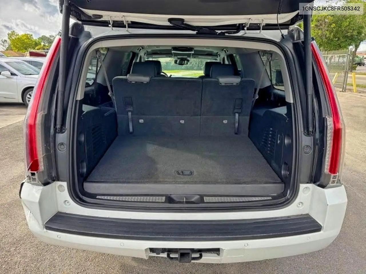 1GNSCJKC8FR505342 2015 Chevrolet Suburban C1500 Lt
