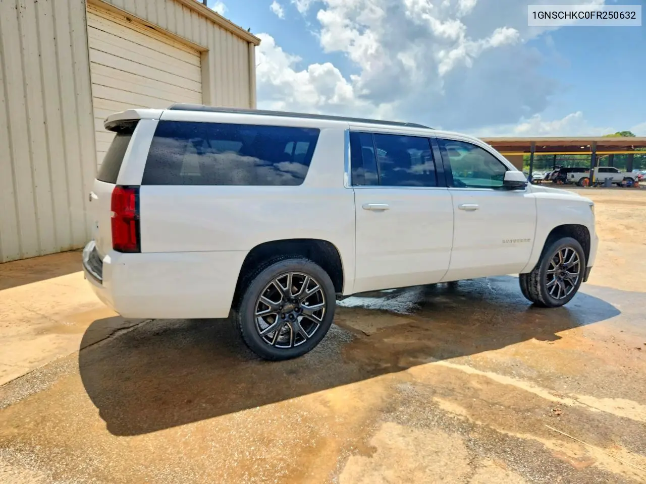 2015 Chevrolet Suburban C1500 Ls VIN: 1GNSCHKC0FR250632 Lot: 61996536
