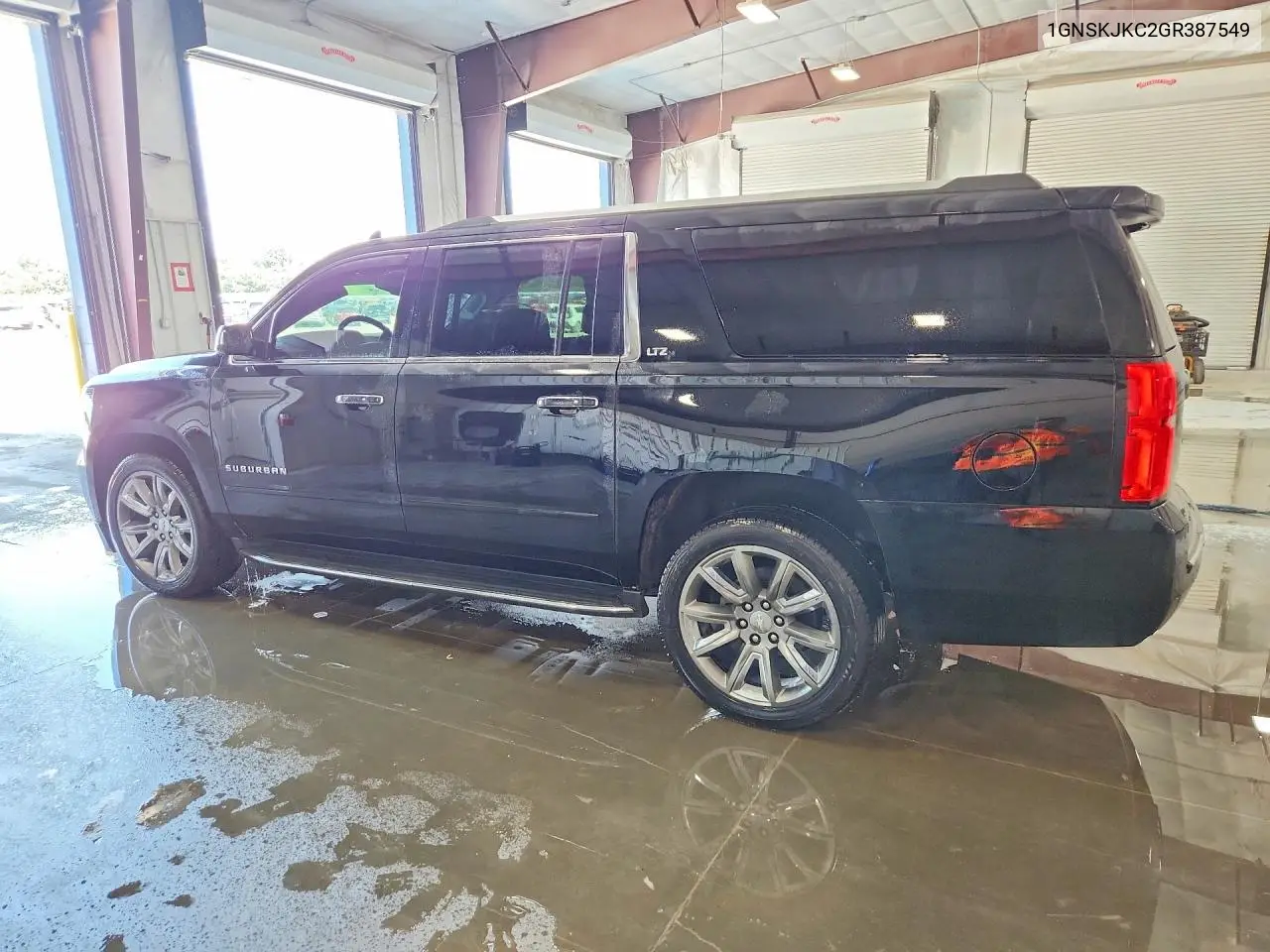 2016 Chevrolet Suburban K1500 Ltz VIN: 1GNSKJKC2GR387549 Lot: 60665076