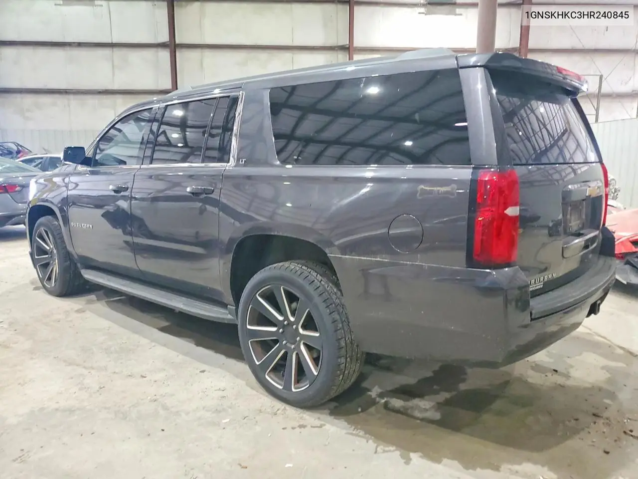 2017 Chevrolet Suburban K1500 Lt VIN: 1GNSKHKC3HR240845 Lot: 61386706