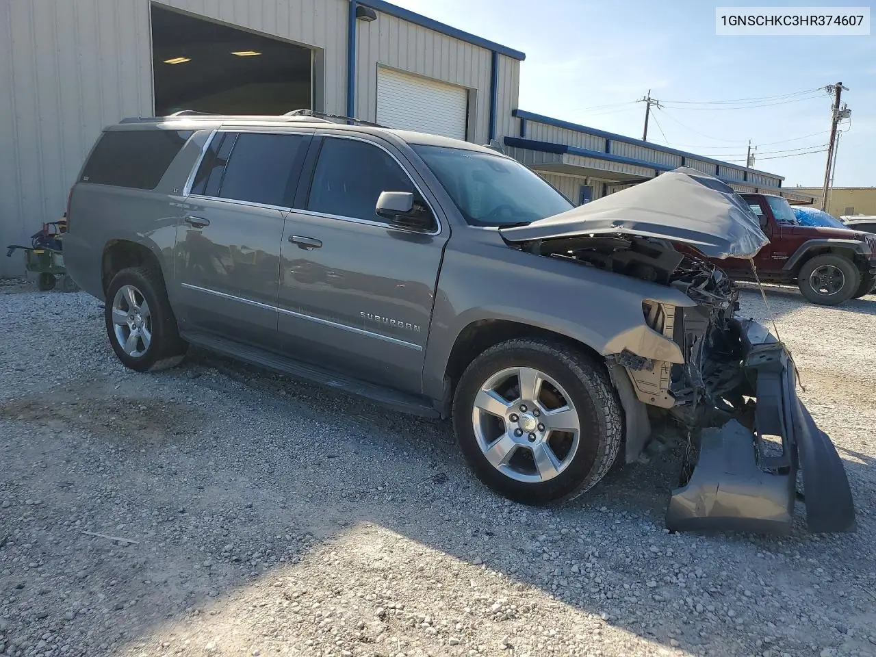 2017 Chevrolet Suburban C1500 Lt VIN: 1GNSCHKC3HR374607 Lot: 61596786