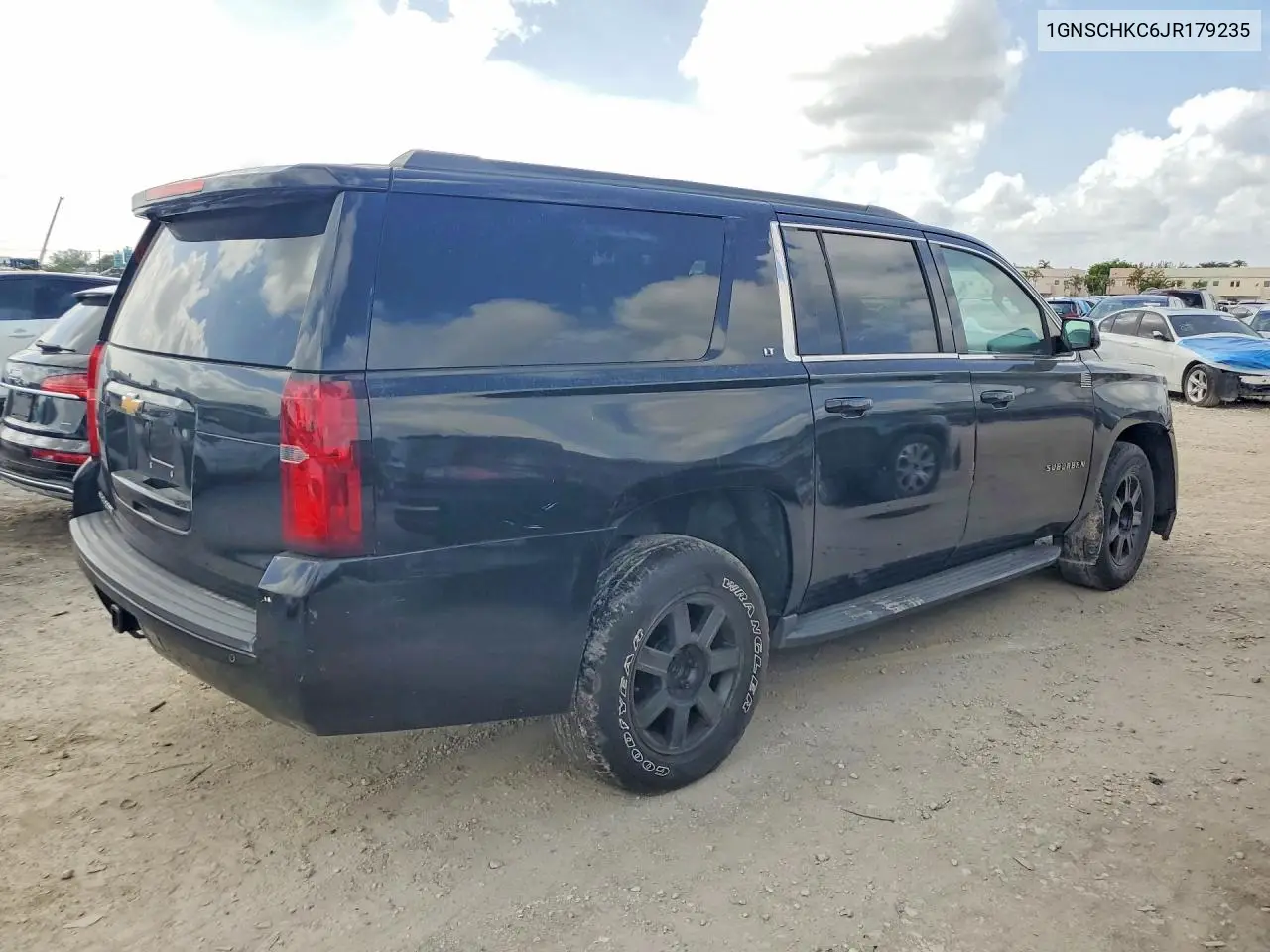 1GNSCHKC6JR179235 2018 Chevrolet Suburban C1500 Lt