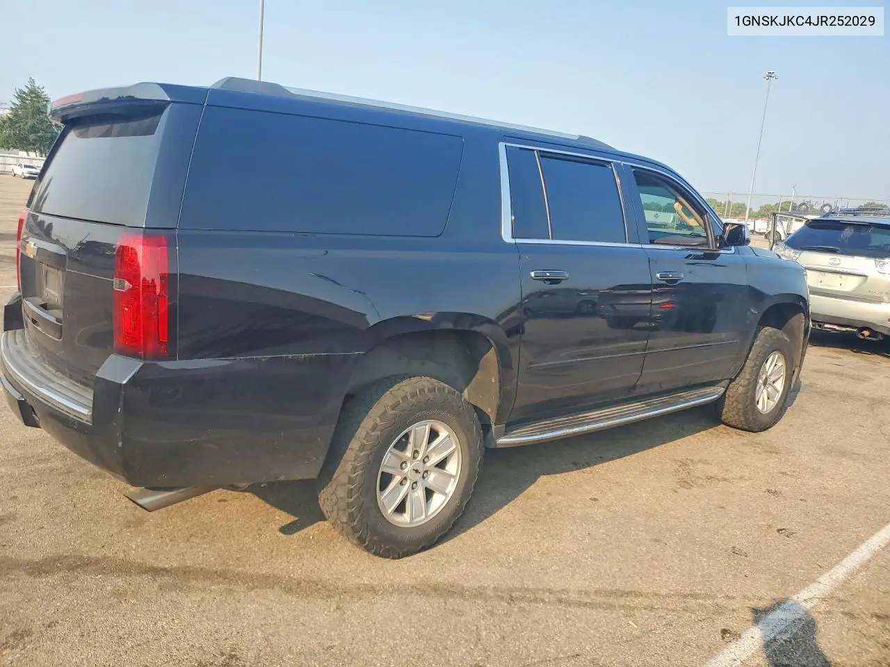 2018 Chevrolet Suburban K1500 Premier VIN: 1GNSKJKC4JR252029 Lot: 60919706