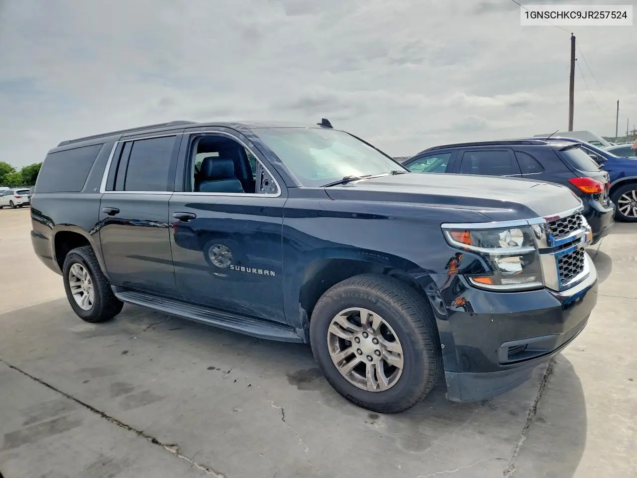 2018 Chevrolet Suburban C1500 Lt VIN: 1GNSCHKC9JR257524 Lot: 61384596