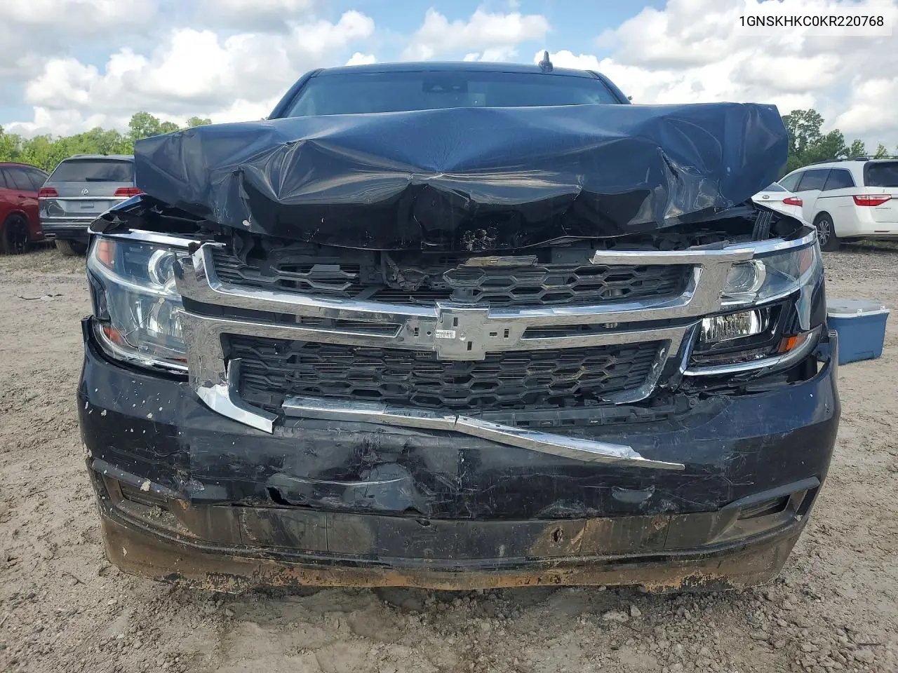 1GNSKHKC0KR220768 2019 Chevrolet Suburban K1500 Lt