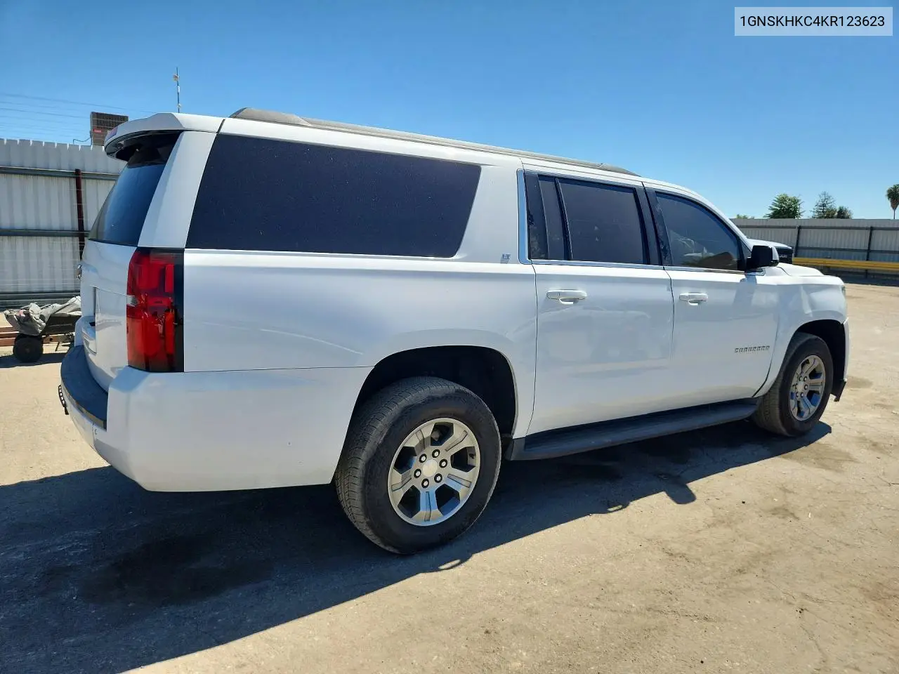 2019 Chevrolet Suburban K1500 Lt VIN: 1GNSKHKC4KR123623 Lot: 57906686