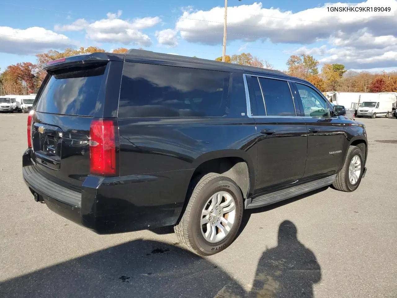 1GNSKHKC9KR189049 2019 Chevrolet Suburban K1500 Lt
