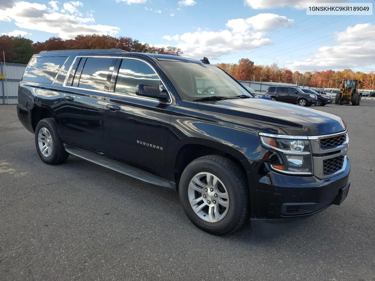 1GNSKHKC9KR189049 2019 Chevrolet Suburban K1500 Lt
