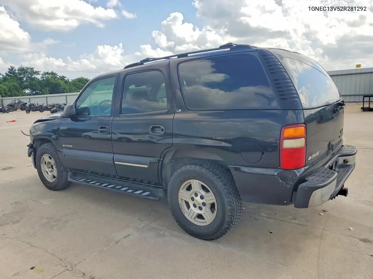 2002 Chevrolet Tahoe C1500 VIN: 1GNEC13V52R281292 Lot: 56163946