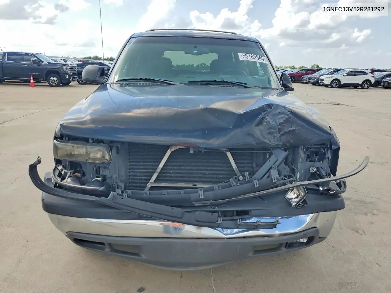 2002 Chevrolet Tahoe C1500 VIN: 1GNEC13V52R281292 Lot: 56163946