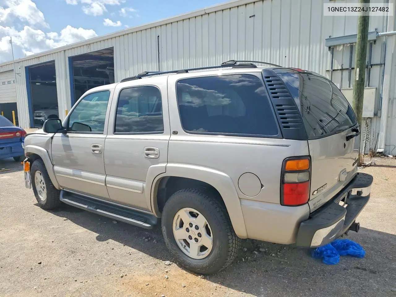 2004 Chevrolet Tahoe C1500 VIN: 1GNEC13Z24J127482 Lot: 61314416