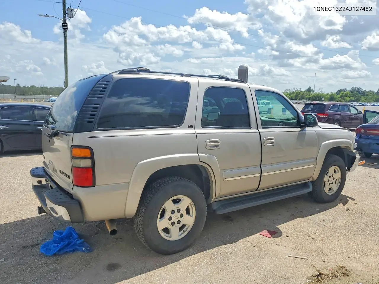 2004 Chevrolet Tahoe C1500 VIN: 1GNEC13Z24J127482 Lot: 61314416