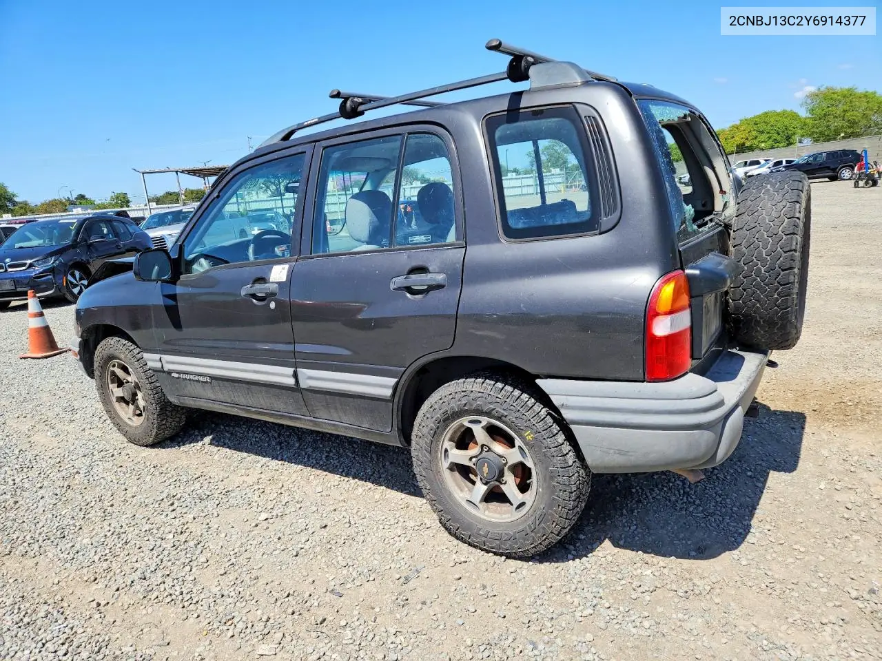 2000 Chevrolet Tracker VIN: 2CNBJ13C2Y6914377 Lot: 49966146