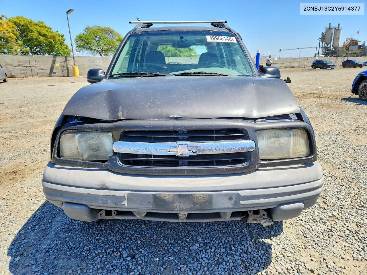 2000 Chevrolet Tracker VIN: 2CNBJ13C2Y6914377 Lot: 49966146