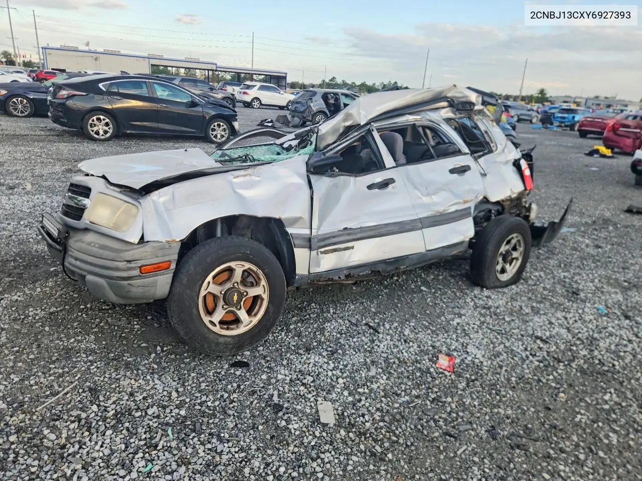2000 Chevrolet Tracker VIN: 2CNBJ13CXY6927393 Lot: 57059456