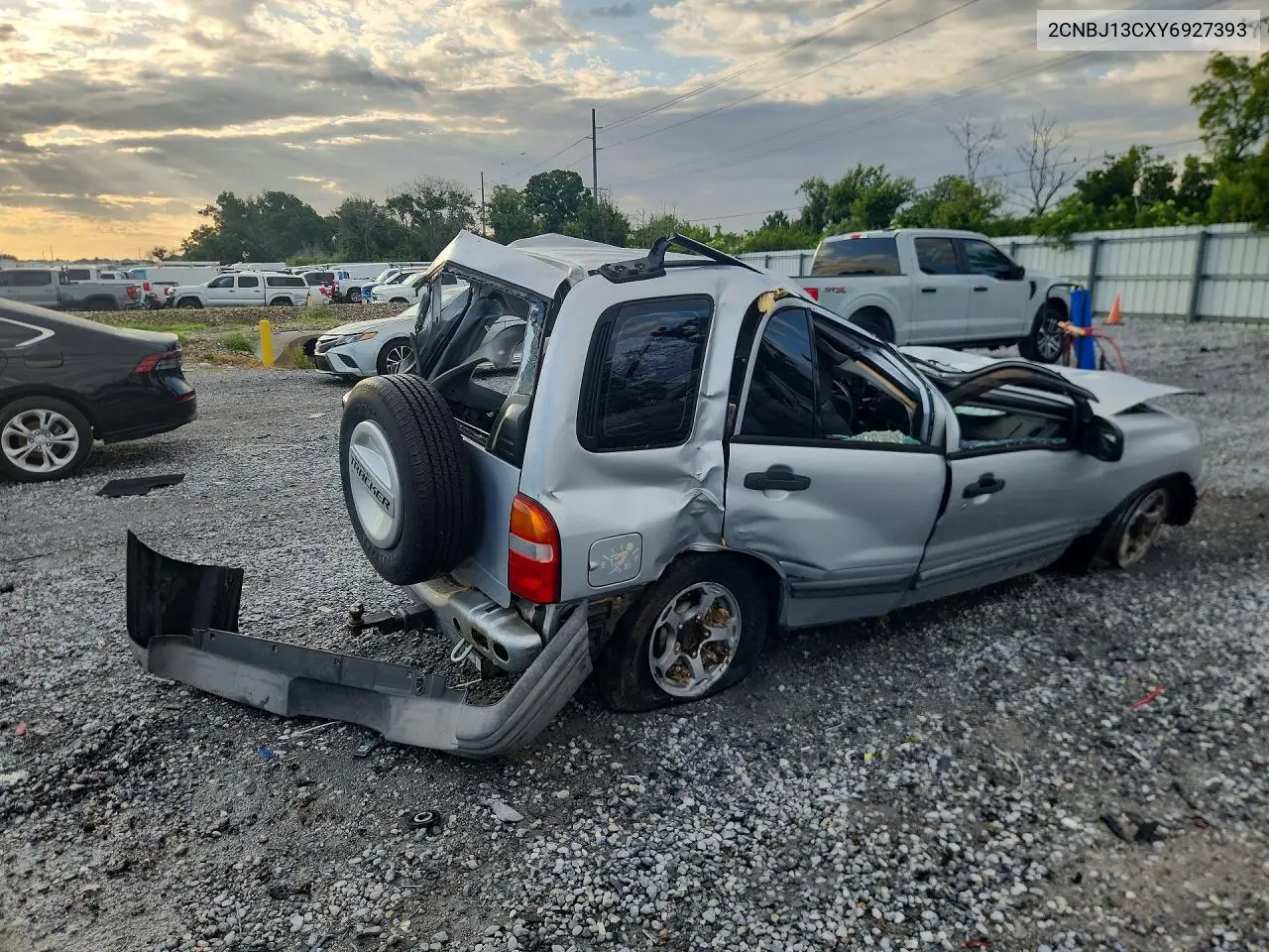 2000 Chevrolet Tracker VIN: 2CNBJ13CXY6927393 Lot: 57059456