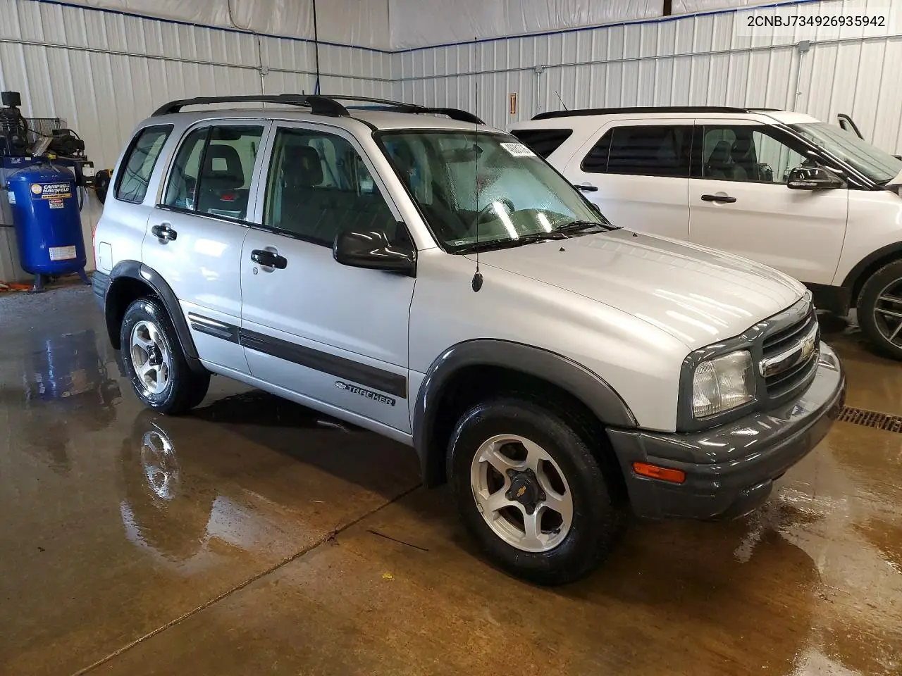 2002 Chev Tracker VIN: 2CNBJ734926935942 Lot: 49281706