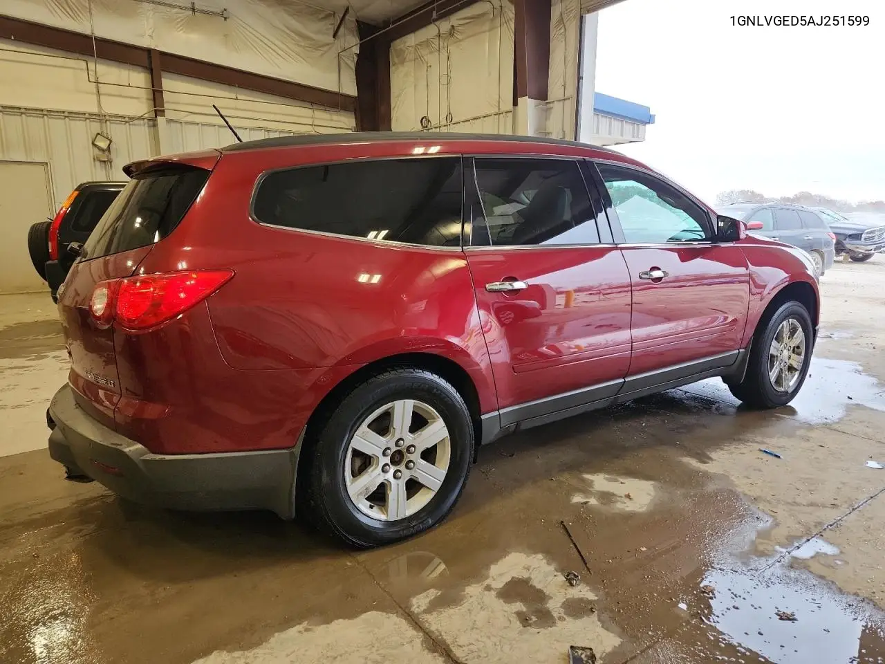 1GNLVGED5AJ251599 2010 Chevrolet Traverse Lt