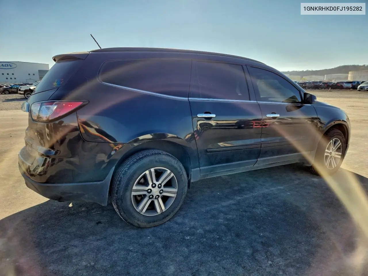 1GNKRHKD0FJ195282 2015 Chevrolet Traverse Lt