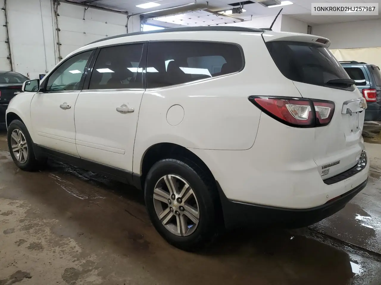 1GNKRGKD2HJ257987 2017 Chevrolet Traverse Lt