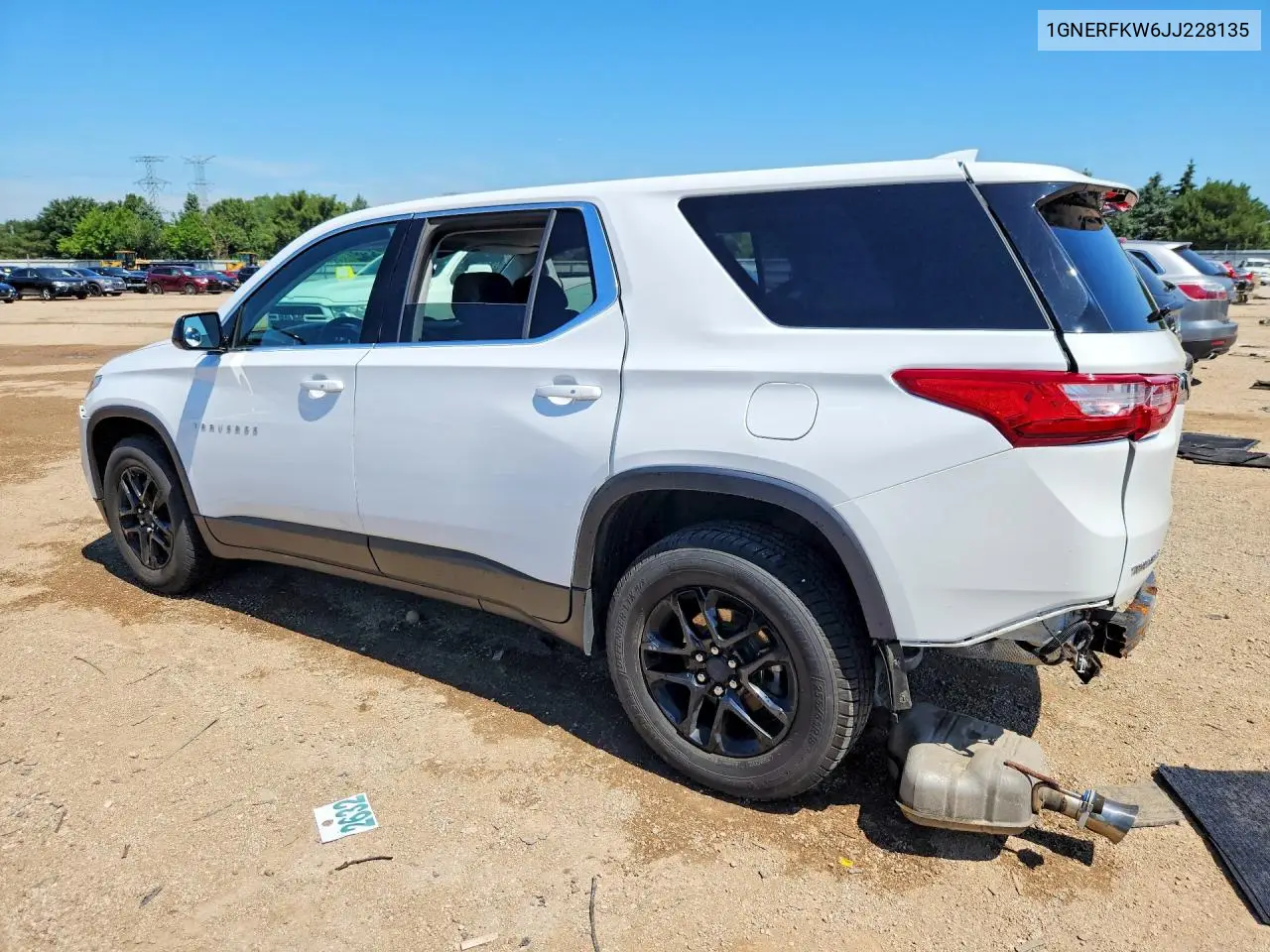 2018 Chevrolet Traverse Ls VIN: 1GNERFKW6JJ228135 Lot: 59907766