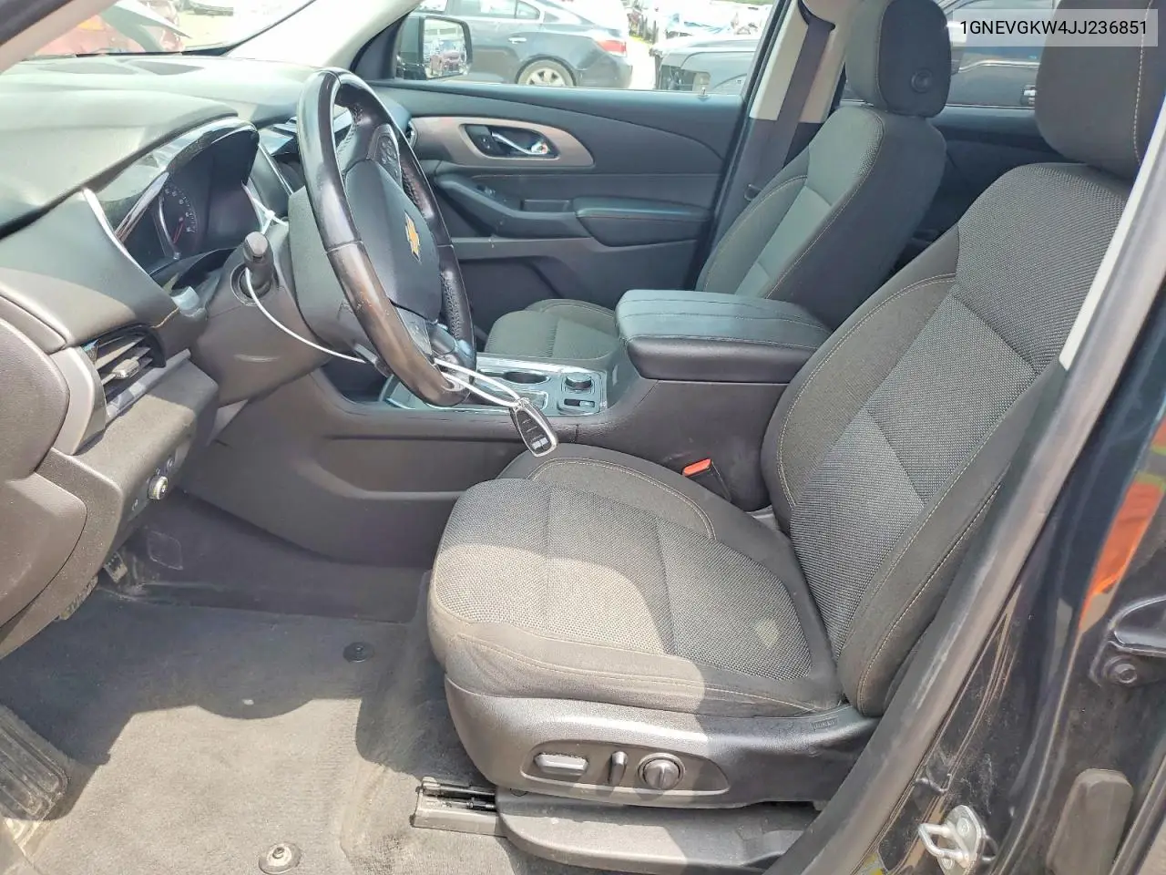 2018 Chevrolet Traverse Lt VIN: 1GNEVGKW4JJ236851 Lot: 61214946