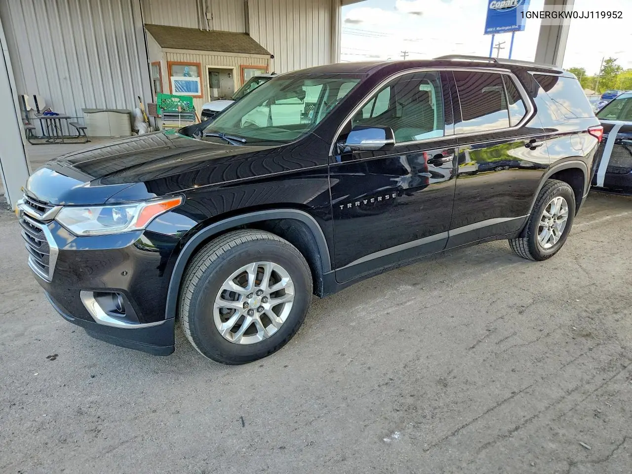 1GNERGKW0JJ119952 2018 Chevrolet Traverse Lt