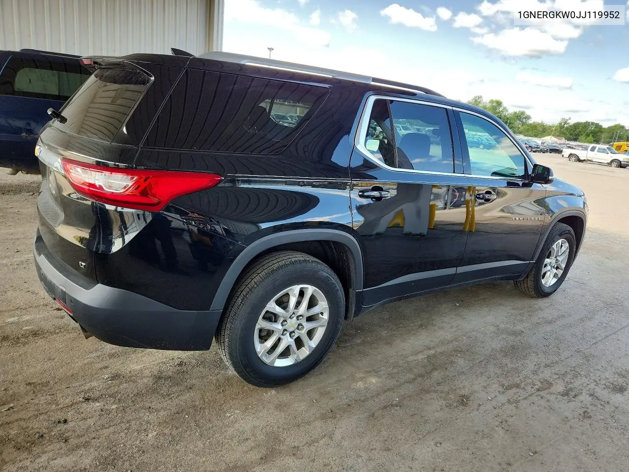 1GNERGKW0JJ119952 2018 Chevrolet Traverse Lt