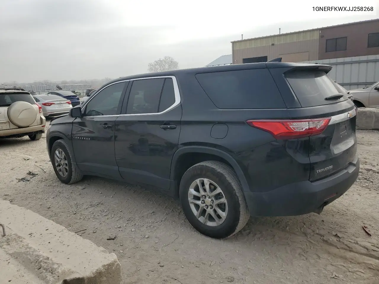 1GNERFKWXJJ258268 2018 Chevrolet Traverse Ls