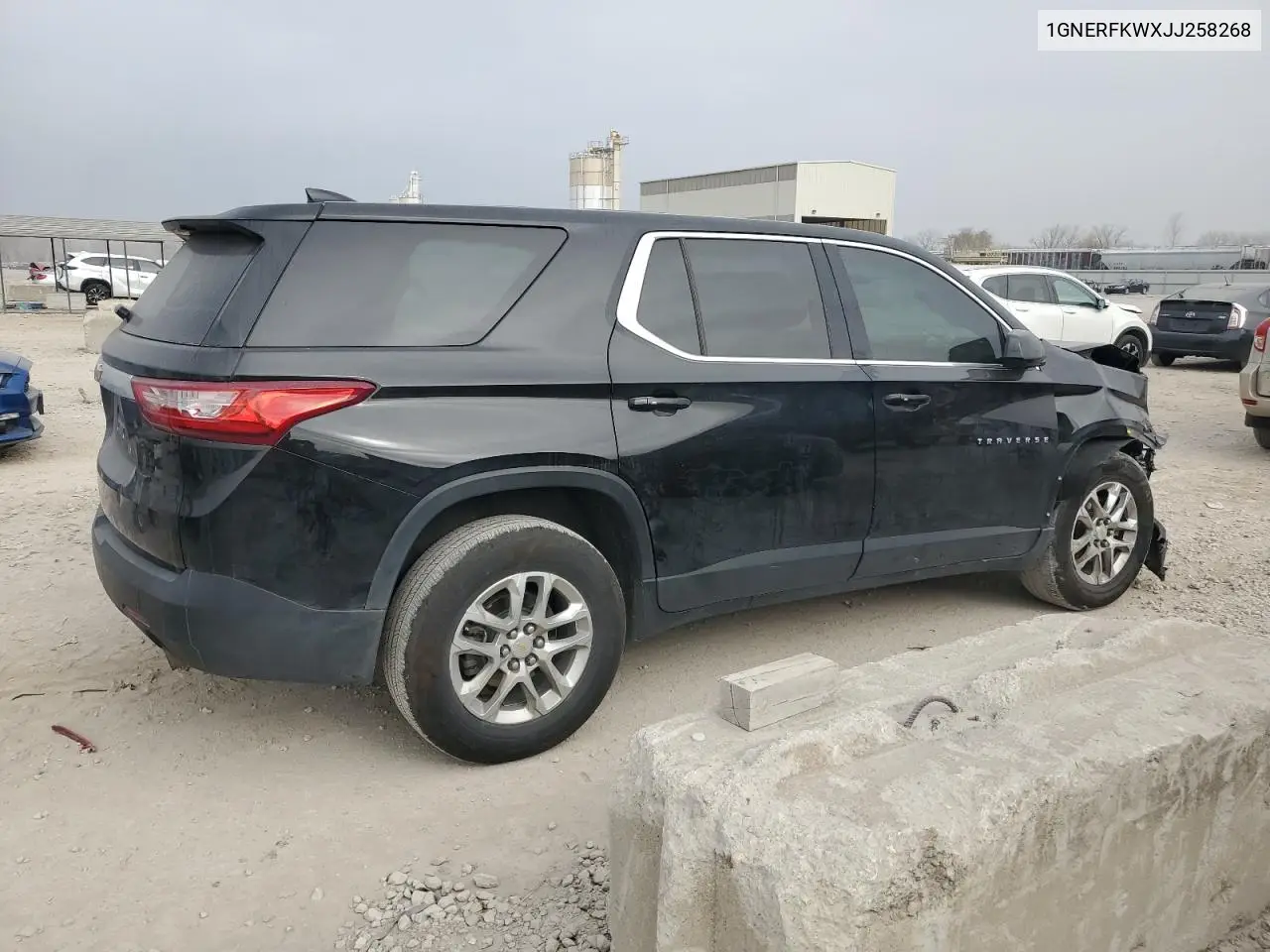 1GNERFKWXJJ258268 2018 Chevrolet Traverse Ls