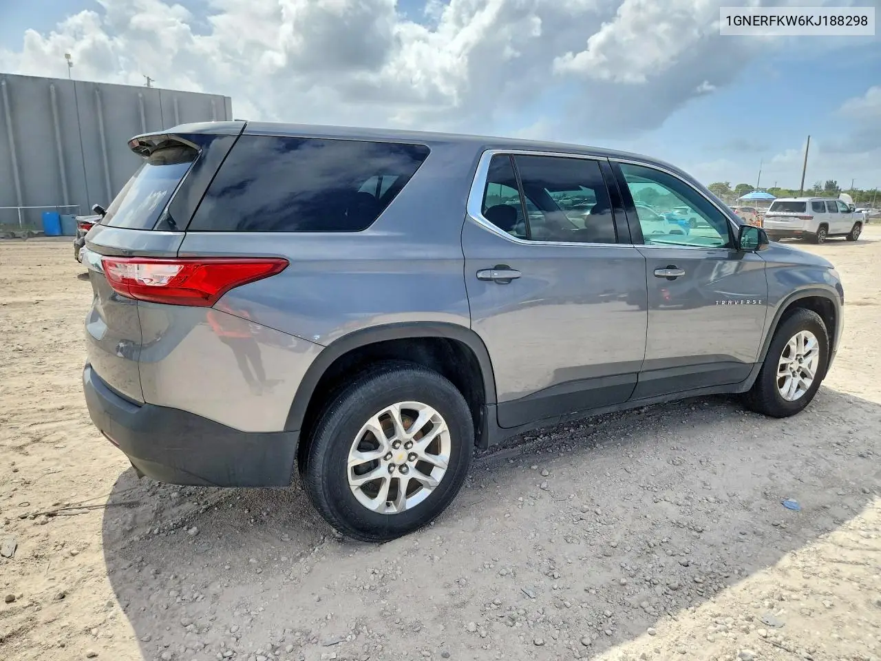 1GNERFKW6KJ188298 2019 Chevrolet Traverse Ls