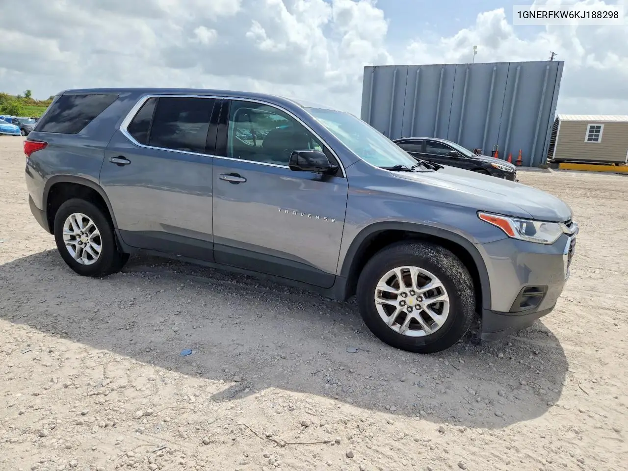 1GNERFKW6KJ188298 2019 Chevrolet Traverse Ls