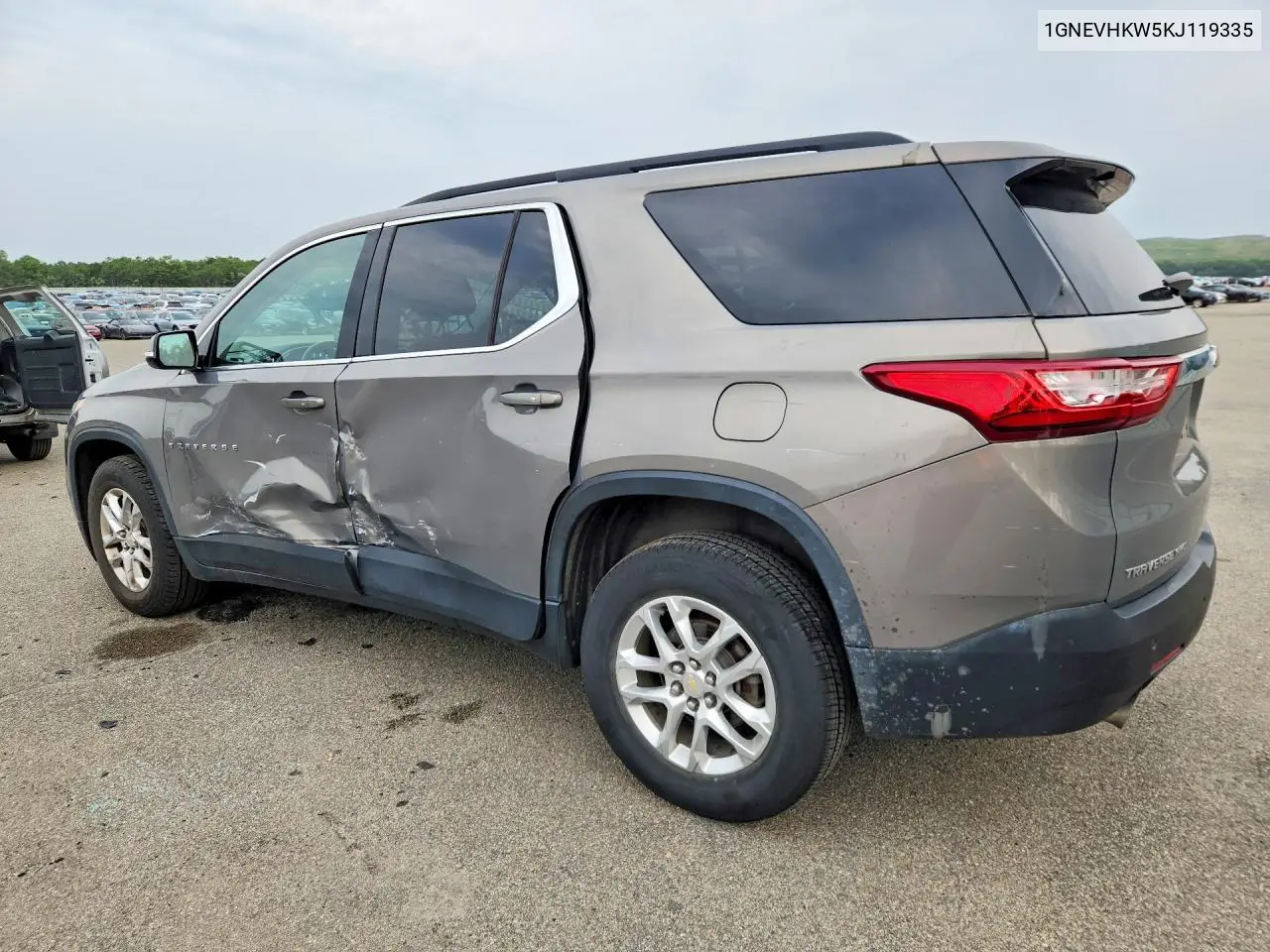 2019 Chevrolet Traverse Lt VIN: 1GNEVHKW5KJ119335 Lot: 61730076