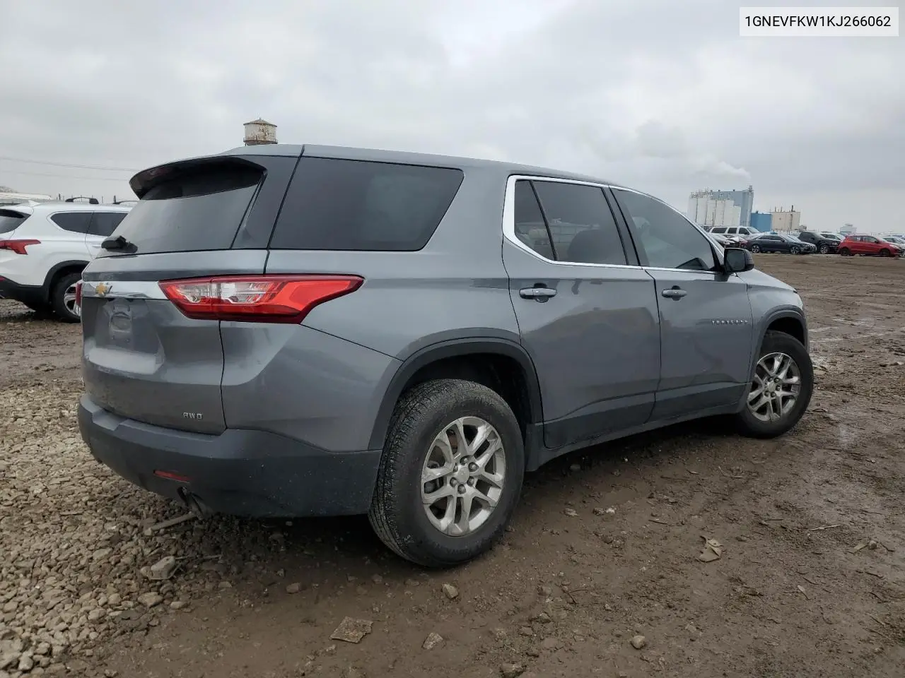 1GNEVFKW1KJ266062 2019 Chevrolet Traverse Ls