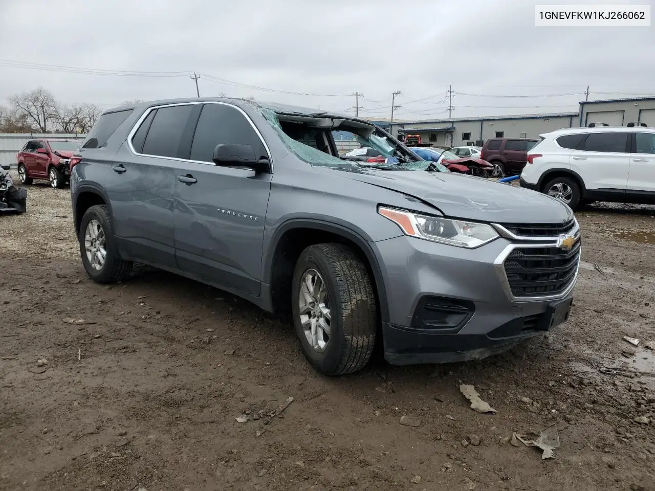 1GNEVFKW1KJ266062 2019 Chevrolet Traverse Ls