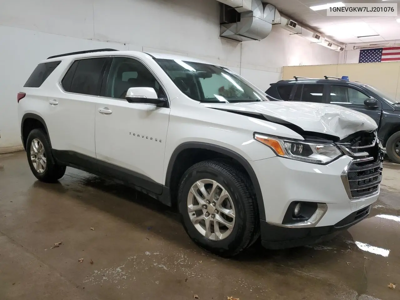 1GNEVGKW7LJ201076 2020 Chevrolet Traverse Lt