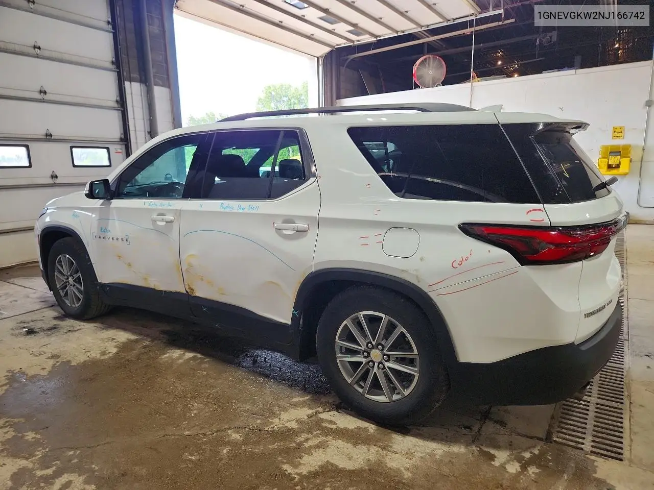 2022 Chevrolet Traverse Lt VIN: 1GNEVGKW2NJ166742 Lot: 61762006