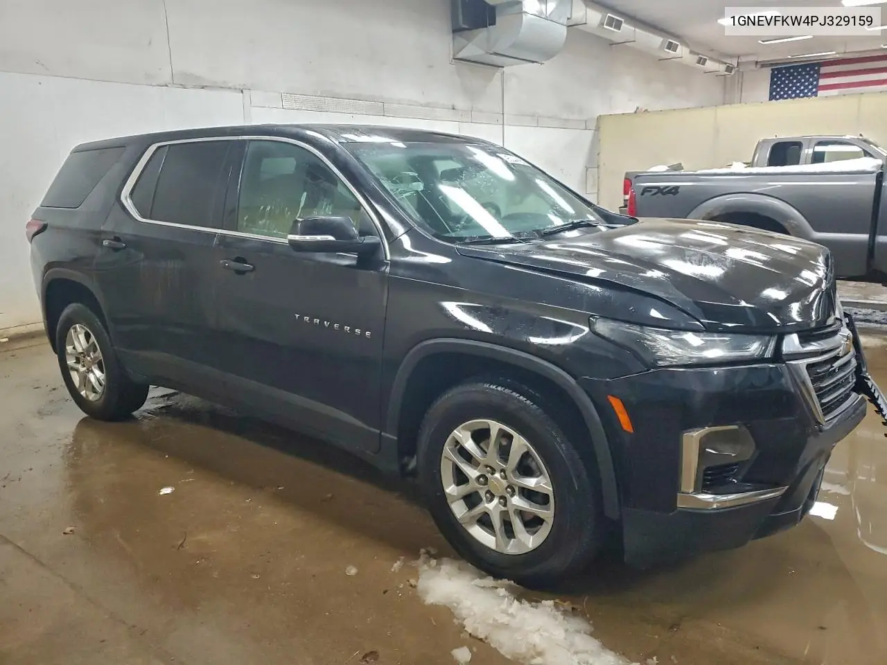 1GNEVFKW4PJ329159 2023 Chevrolet Traverse Ls