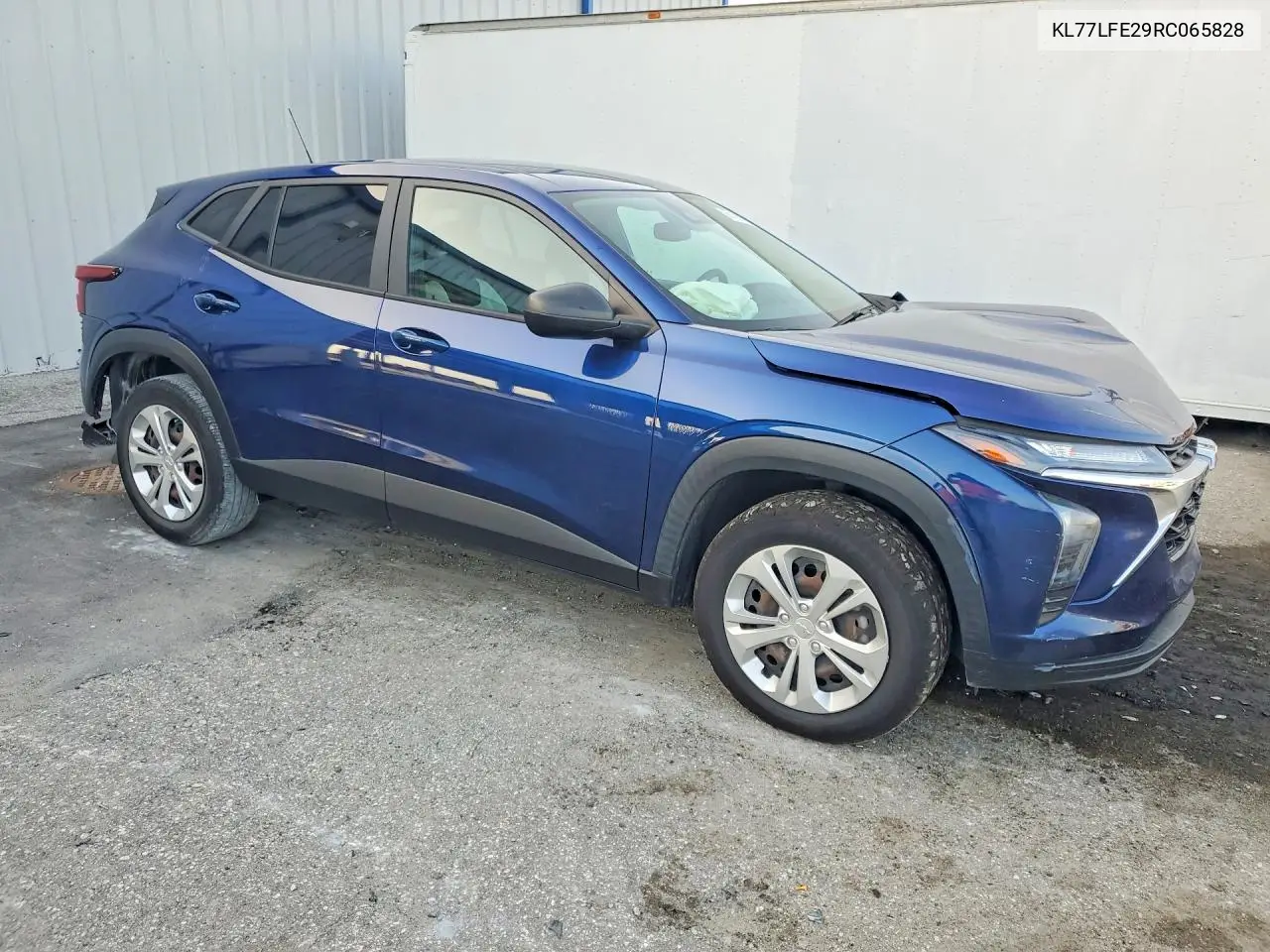 2024 Chevrolet Trax Ls VIN: KL77LFE29RC065828 Lot: 60195396