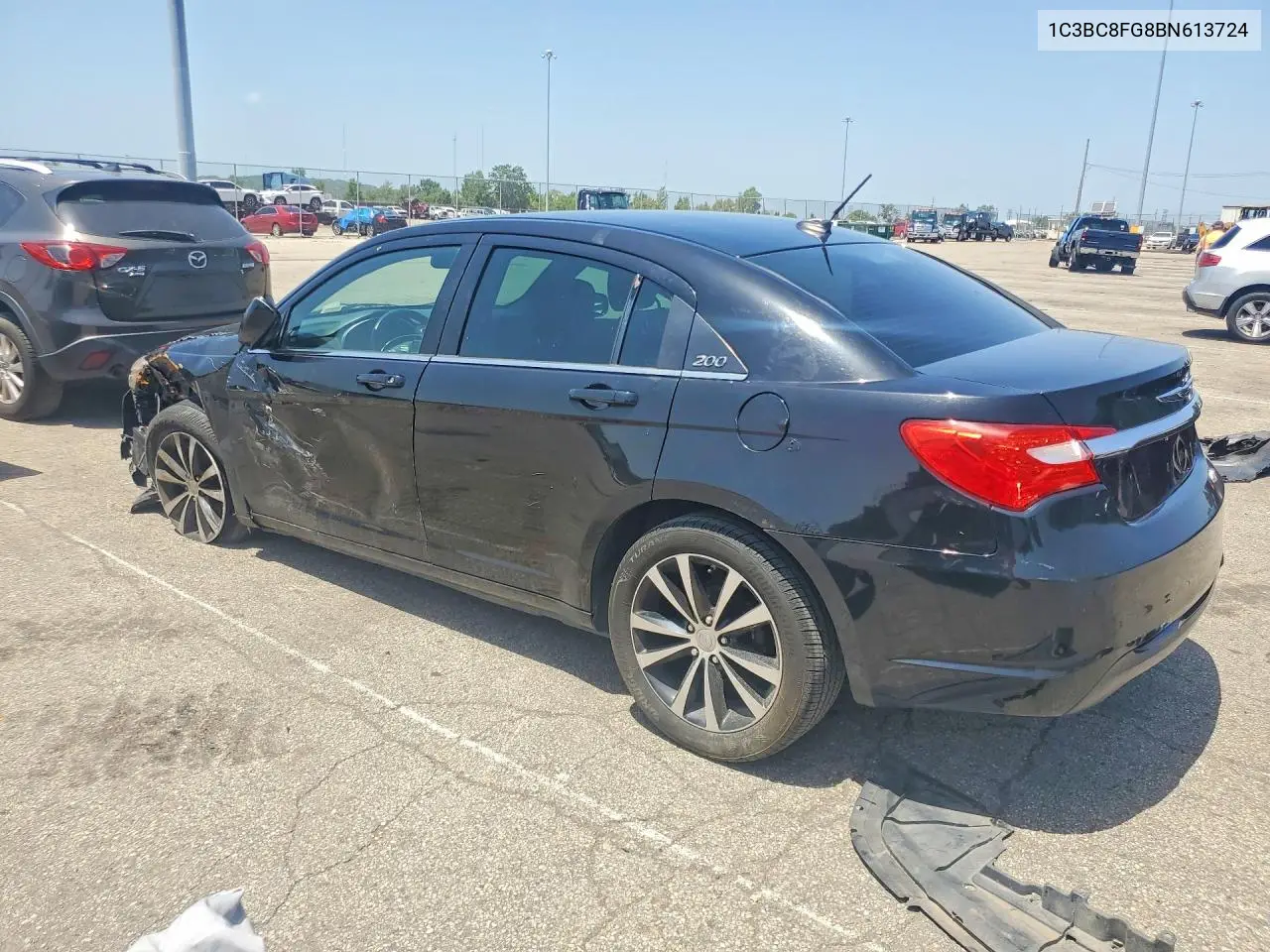 2011 Chrysler 200 S VIN: 1C3BC8FG8BN613724 Lot: 58985136