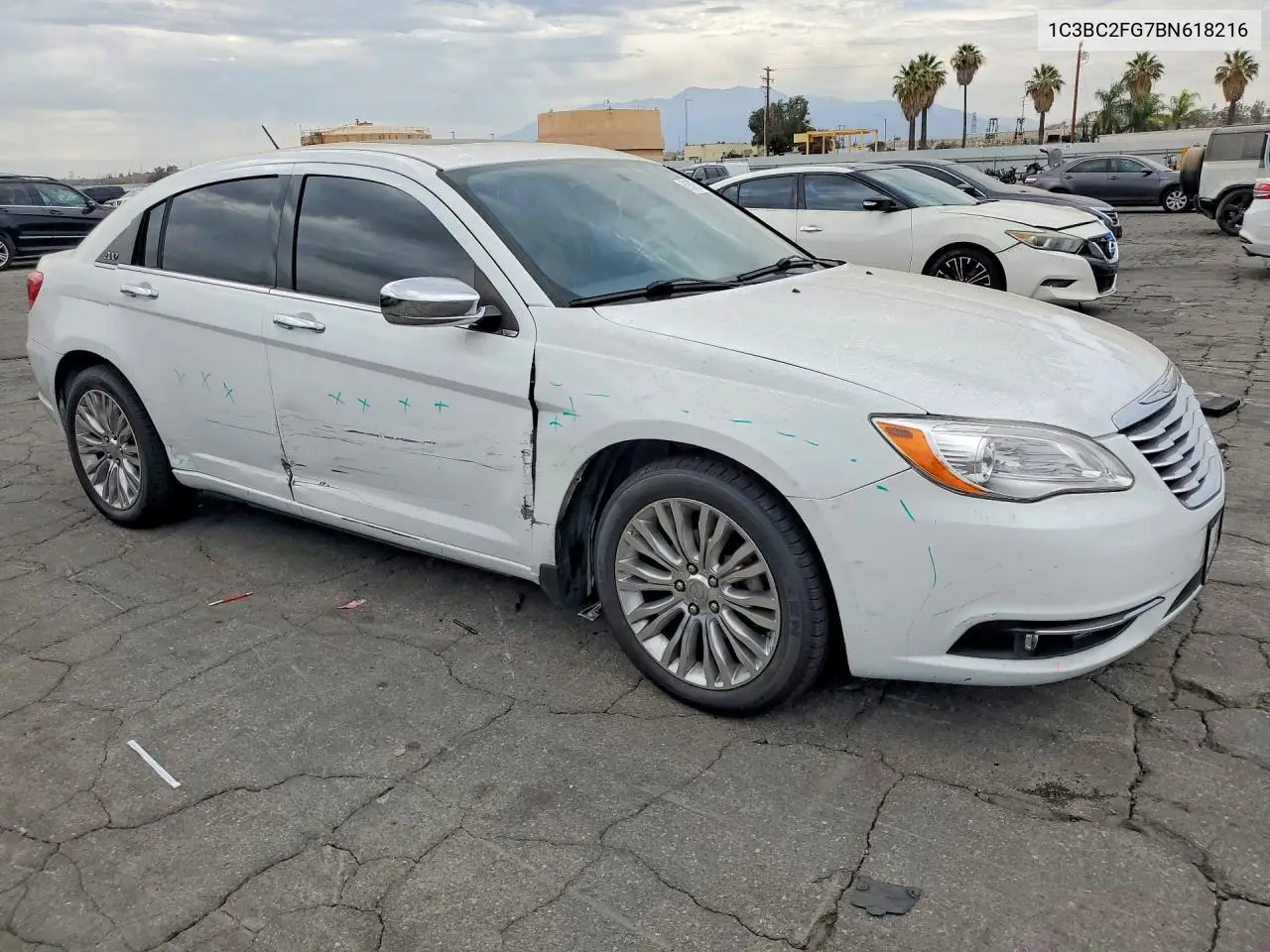 2011 Chrysler 200 Limited VIN: 1C3BC2FG7BN618216 Lot: 61572016
