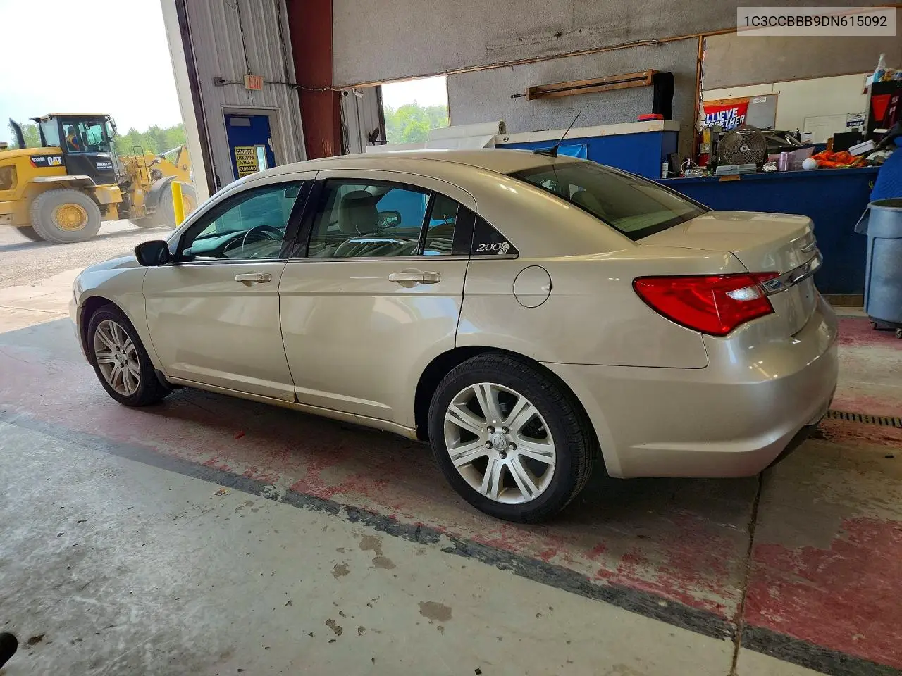 2013 Chrysler 200 Touring VIN: 1C3CCBBB9DN615092 Lot: 60946126