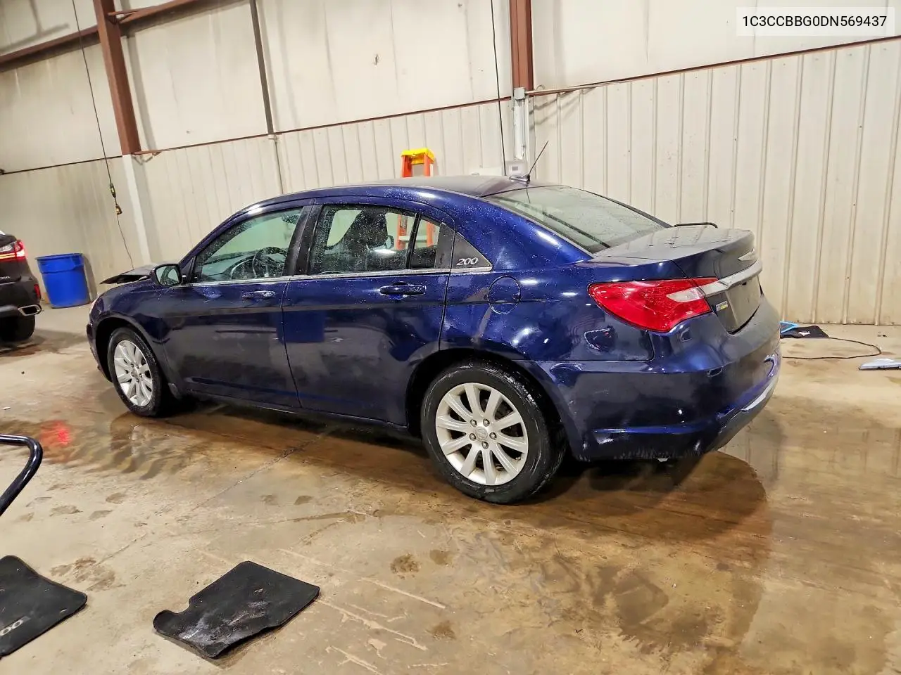 2013 Chrysler 200 Touring VIN: 1C3CCBBG0DN569437 Lot: 61560106