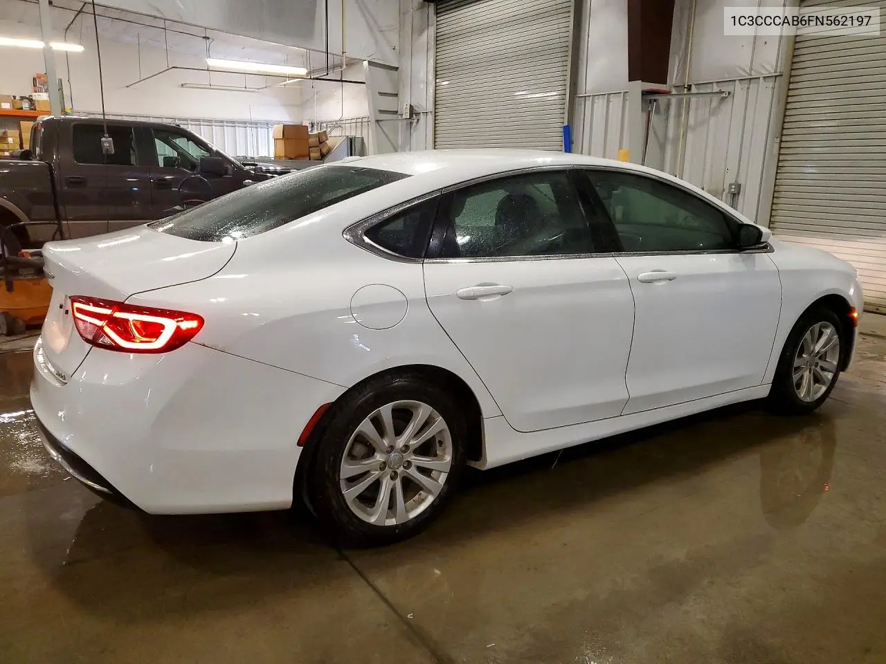 2015 Chrysler 200 Limited VIN: 1C3CCCAB6FN562197 Lot: 57572986